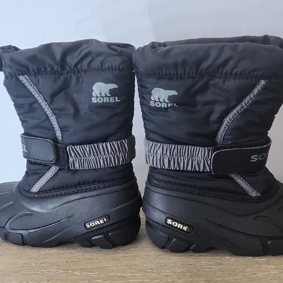 Sorel Black Insulated Snow Boots - Picture 5 of 6